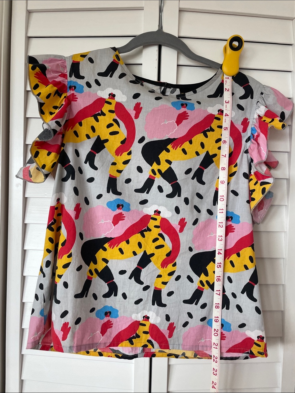 Nooworks White Multicolor Graphic Flutter Sleeve Top - Picture 9 of 11